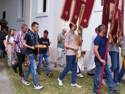 IMG-d5f3768a99a20930a5ab70350740871e-V_resize