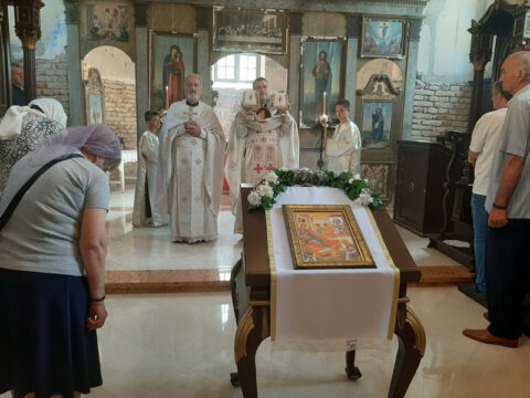 IMG-faa0798062fb66a550cfc5fe63ecf594-V_resize