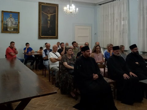 20230815_190039_resize