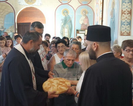 IMG-013fd8a0c4ecdec2f642c46999cce0c6-V (1)_resize