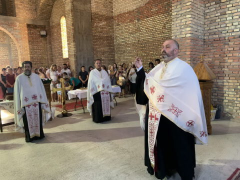 IMG-3c25349ce801d70186dc859dea777371-V_resize