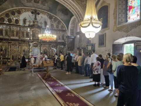 IMG-5357ab9dc73f88781b200923cb7fe45a-V_resize