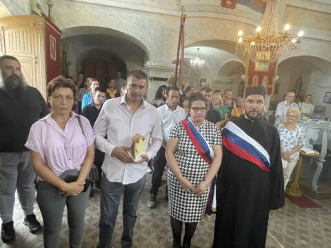 IMG-6a89203b78190dbd81ff38bdfd62b272-V_resize