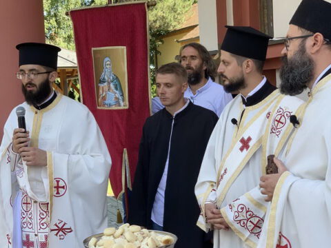 IMG-6bcb9b3e63b533553806e4e7ec88bd08-V_resize