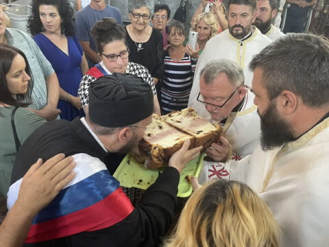 IMG-8765bdf517d73cca7763e662256edd26-V_resize