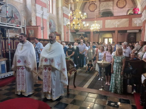 IMG-d62acfb09cfac54d2af65bd9dd5ef4c9-V_resize