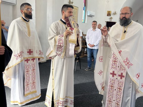 IMG-d8a52c805811f1a0569bd803341ecf15-V_resize