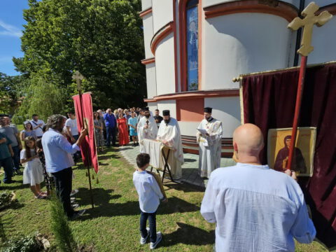 IMG-f7362bf0fabe7a59b5bb5d0219992778-V_resize