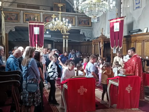 1694943727375_resize