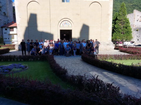 IMG-23c9711a3baeddd677f91c08e15407ca-V_resize