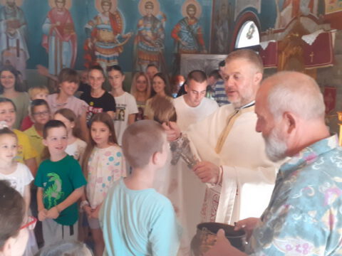 IMG-32abc2a472310df15bd35e5e0e3cdf4c-V_resize