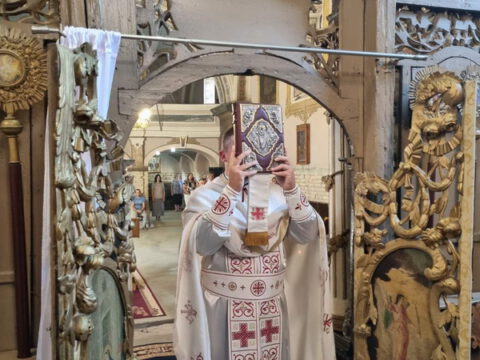 IMG-828e5a6bf5240cbc843c47d786c33652-V_resize