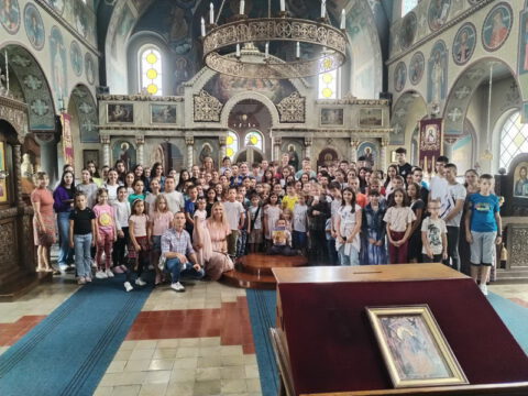 IMG-996ae473011374d820f587aa67081d5a-V_resize