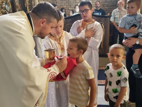 IMG-fd8d8e93cb73bcb9e38453f4db823763-V_resize