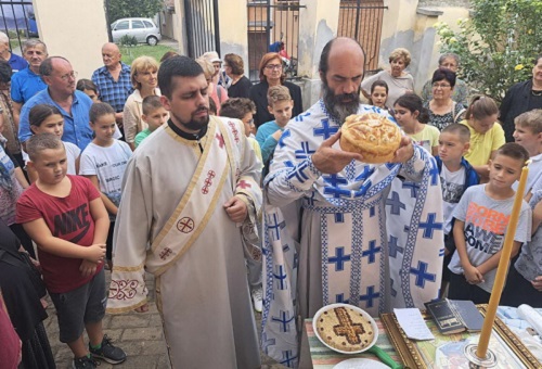 Слава храма на Малом православном гробљу у Сомбору