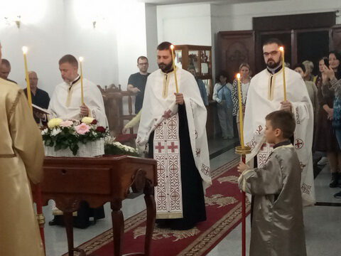 1696877300842597_resize