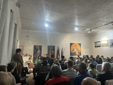 IMG-0b218a19e9c2d366a846d4792e142092-V_resize