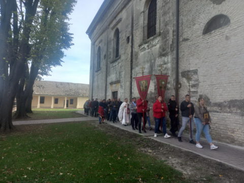 IMG-0e2388cd1dec93efa8a65f6cb4788074-V_resize