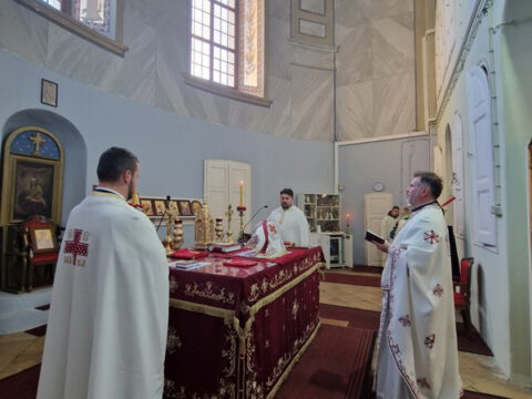 IMG-438fcad46d936cb798db6c6a32c69639-V_resize