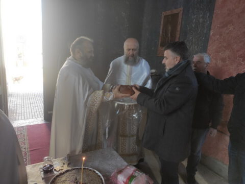 IMG-5b62bcace9921eba0fb7e7a12e512a2f-V_resize