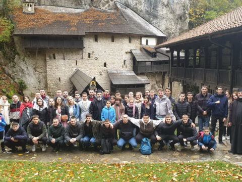 IMG-5bdab75ee008b2a9e50ef5194485ed54-V_resize