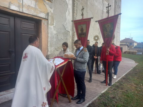 IMG-740eb197b861e1812d068deb6fbcdbcc-V_resize