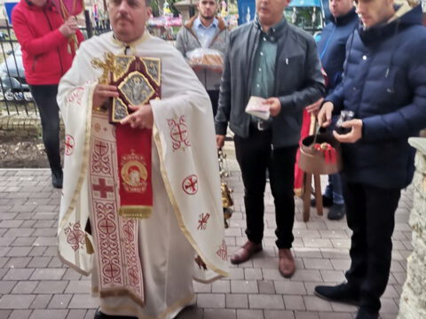 IMG-84ab2ebca22d1570dcc90e3de4f0007b-V_resize