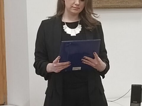 IMG-9d2521eb03fdb0eddff0e46ce42fe9bf-V_resize