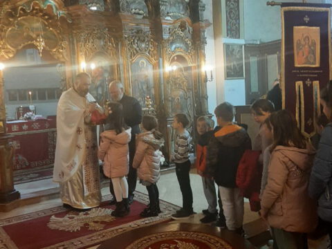 IMG-b7a7f7e69df583cbacddc675b74587c2-V_resize