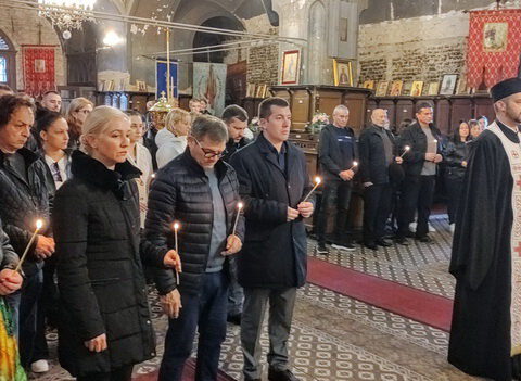 IMG-bb352ee693a9d92f26972f09fea992f7-V_resize