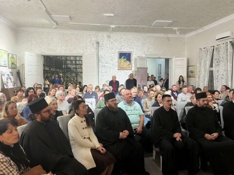 IMG-bb9c168eadfd411b6b063230b1b30a70-V_resize