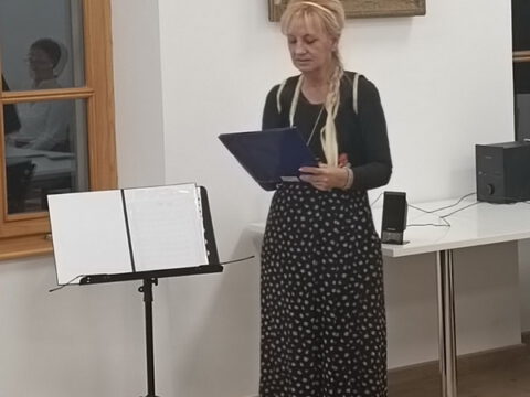 IMG-bc425f6e65a19d25520cfa15c54e6f90-V_resize