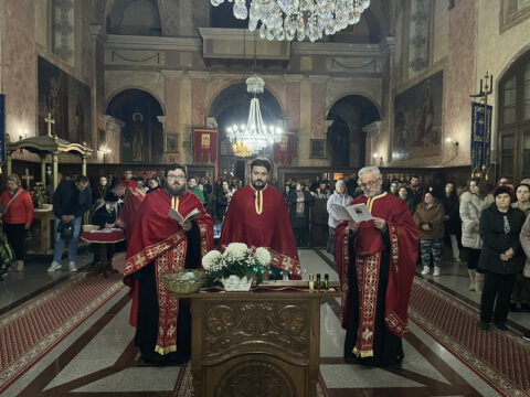 IMG-bde1f5c66766b01f3a47cf508f3a7098-V_resize