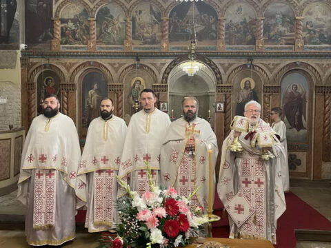 IMG-f8de19f2eef68ca12f3e44386033559c-V_resize