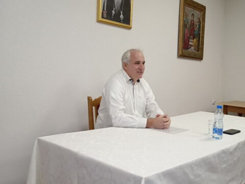 IMG-0d625d2d6897c09c9d2121c795056cbc-V_resize