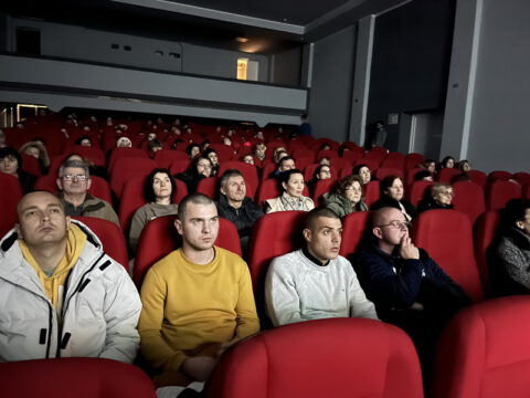 IMG-eef5cb6adc4f050d10fe10a714180ca3-V_resize