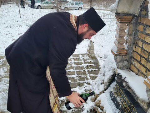 IMG-04e5684b3146333d9e2dfabdb0ba46c4-V_resize