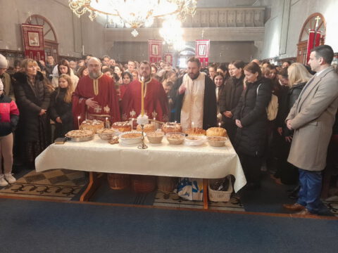 IMG-22b38a01dd812fb0ab8f8fe1c4dc89f7-V_resize