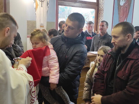 IMG-274c5d04eff6adcd34ccc59086fb632c-V_resize