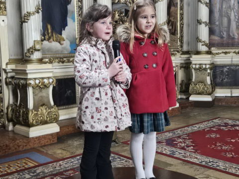 IMG-351388dab155d189543f469bdceb37b2-V_resize