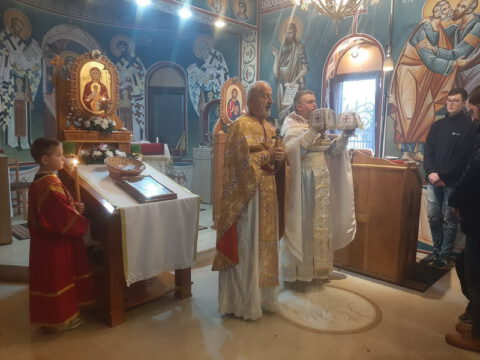 IMG-41edd1656975ff04ac3a034aed877853-V_resize