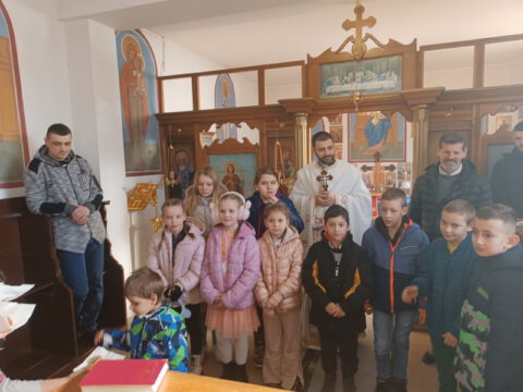 IMG-52f341437b8aad7d1e57e44d9b4565b4-V_resize