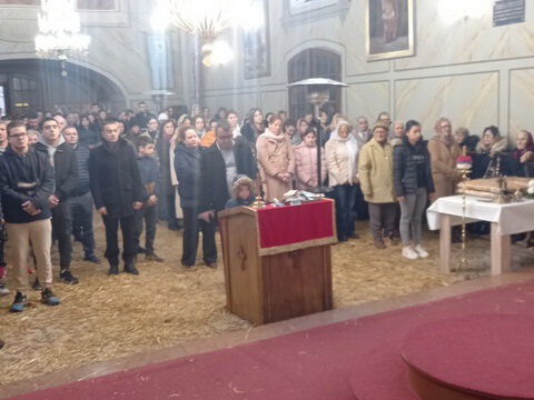 IMG-8b4b40a529f2cee3ef94cde431ff9f7d-V_resize