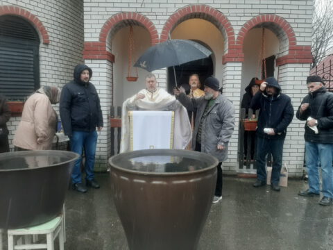 IMG-97fe841d3ce8b4e51b38e47a5c310c30-V_resize