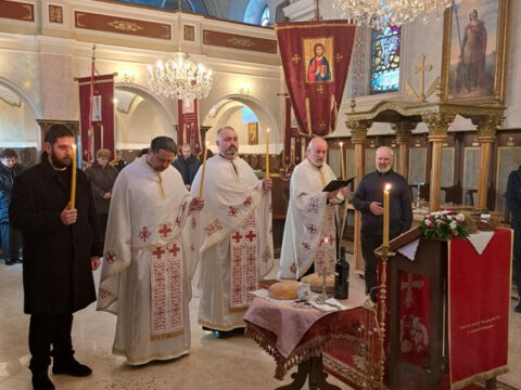 IMG-aa760bf78e706014ebe948f830ba911e-V_resize