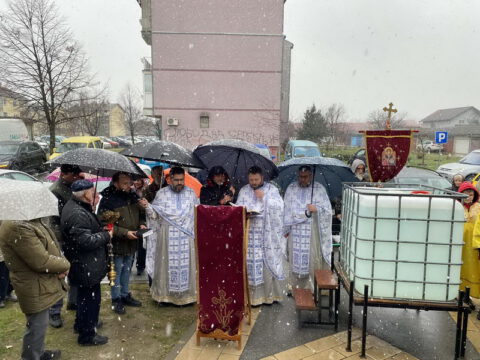 IMG-cbb9bcc3a1eb4d767f7a60c64795778b-V_resize