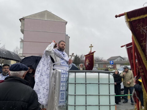 IMG-cd0a6d2c6dbf1f0f2c6712e36f010c11-V_resize