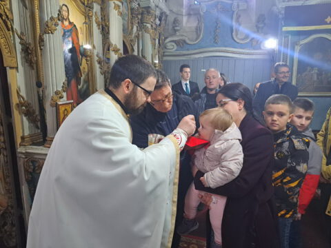 IMG-cd981240246be1479bca80de6586e04d-V_resize