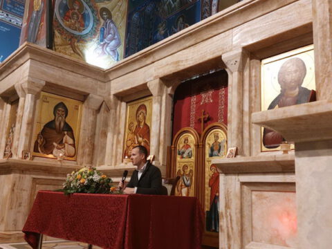 IMG-dd2c3557eb1b7281ea4201736c66ca43-V_resize