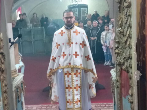 IMG-14f2c719ea98ab40b07a423e33ebd5ac-V_resize